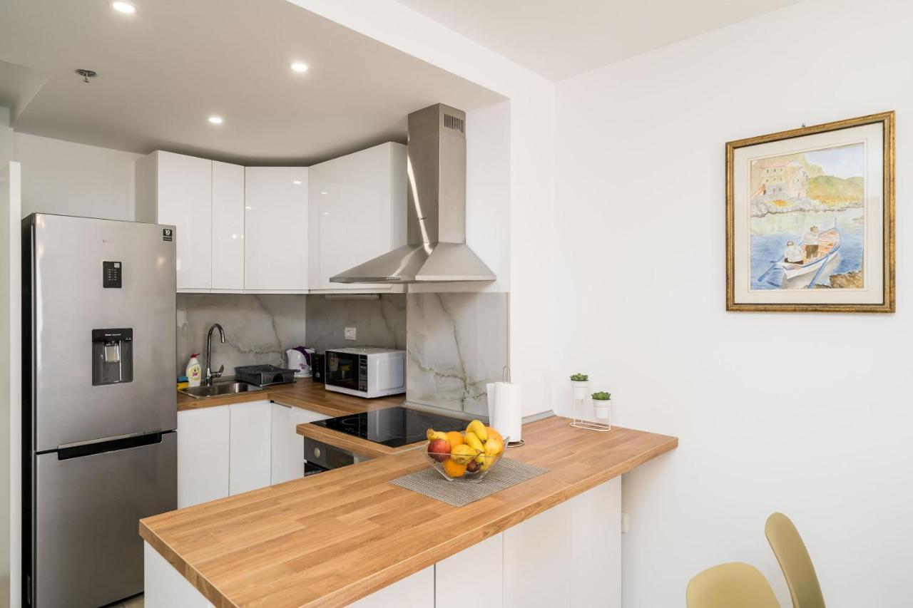 Apartment Nava - New And Spacious Gem - Free Parking Dubrovnik Exterior photo